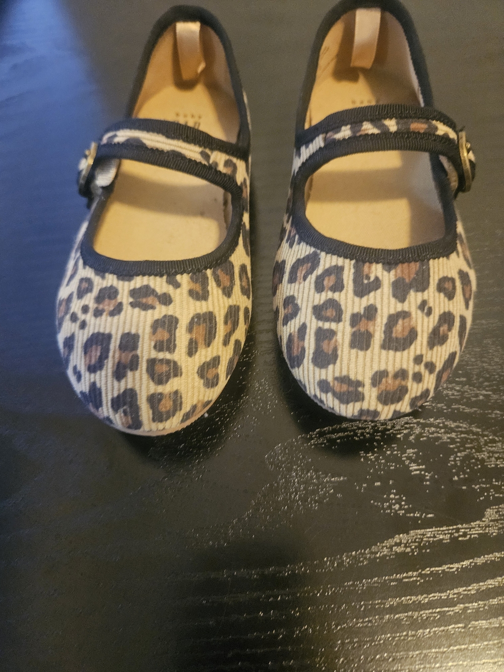 GAP Toddler Leopard Print Shoes - Picture 2 of 5
